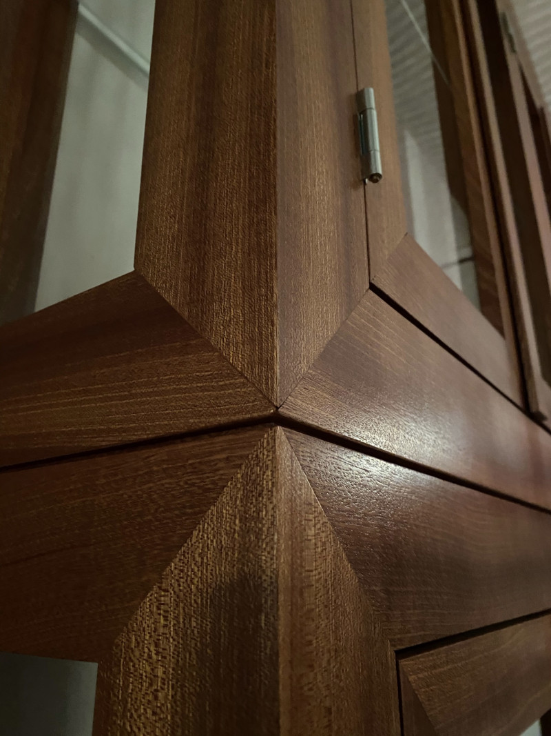 Vitrinenschrank_Detailansicht